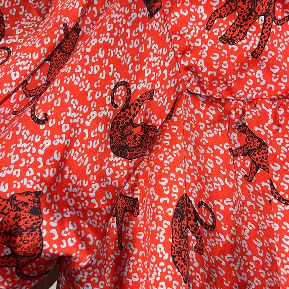 High ruffle collar top - Picture 2 of 7